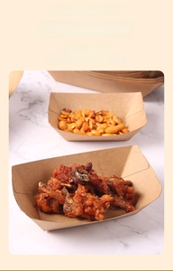 Eco-friendly kraft paper boat trays for snacks showing microwave-safe food-grade material