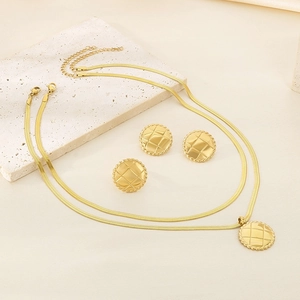 18K gold plated jewelry set with quilted pattern heart pendants on layered snake chain