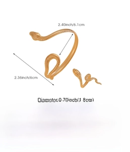 Detailed view of golden snake-shaped cuff and ring set with size measurements in cm