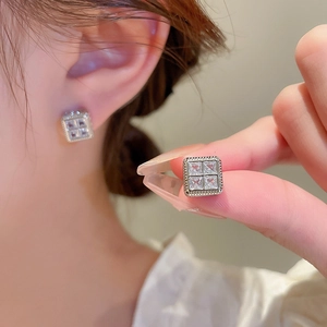 Luxurious square zircon letter M stud earrings with silver needles and gold plating
