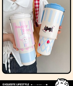 Close-up of pink and blue large-capacity insulated cups with handles and cartoon patterns