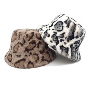 Winter plush leopard print bucket hats in brown and white faux fur for women