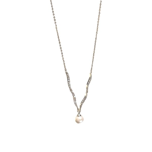 Minimalist silver chain necklace featuring a single elegant round pearl pendant