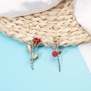 Elegant luxury red rose leaf brooches with gold plating for suits and coats