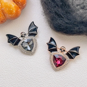 Broches cœur squelette chauve-souris gothiques avec strass et émail pour Halloween