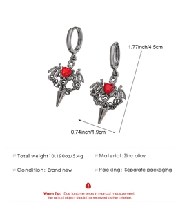 Gothic Dämonenflügel Ohrringe mit roten Herzsteinen, Zinklegierung, 4,5cm Größe, 5,4g