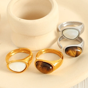 Vintage French Style Oval Tiger's Eye Mother Of Artificial Pearl Ring Stainless Steel 18K Gold Plated Retro Jewelry For Women