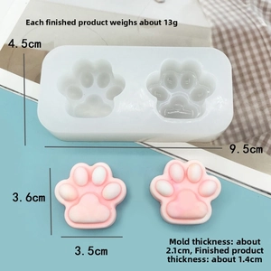 Detailed size specifications for a cat paw silicone mold showing 3.6x3.5cm finished dimensions