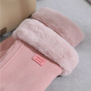 Gants thermiques roses en suédine pour femmes avec revers en peluche et écran tactile