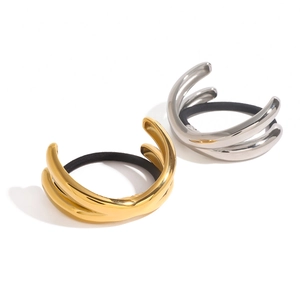 Minimalistisches Haargummi-Set mit Überkreuz-Design in Gold- und Silberoptik