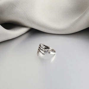 Vintage S925 sterling silver skeleton hand ring with a gothic dark style on silk