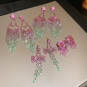 Luxurious heart and bow tassel earrings with pink and green gradient rhinestones