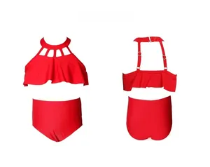 Vue détaillée avant et arrière du bikini rouge deux pièces pour filles avec volants chic