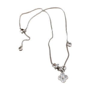 Collana con ciondolo a quadrifoglio placcata oro 18 carats con zirconi brillanti regolabile