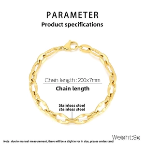 Macro shot of 200x7mm gold stainless steel lip chain necklace with size dimensions