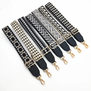 Breiter Taschengurt Verstellbarer Schultergurt Crossbody Gurt Ethnisch Geometrisches Muster Polyester PU Leder Goldschnalle