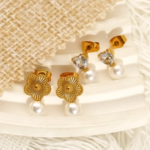Flower Heart Artificial Pearl Stud Earrings 18K Gold Plated Stainless Steel Zircon Elegant Sweet Jewelry For Women