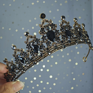 Vintage gothic bridal crown with black crystals and bronze filigree for weddings