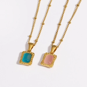 Luxe halsketting met vierkante parfumfles hanger, gouden ketting en opaalsteen