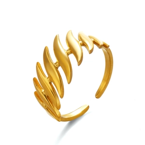 Irregular 18K gold plated stainless steel open ring with leaf pattern design