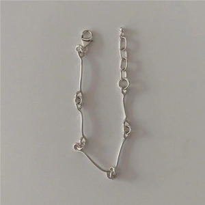 Minimalist S925 sterling silver chain bracelet with wavy bars and round ring connectors