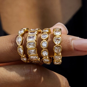 Classic 18K gold plated stainless steel stackable rings set with sparkling heart zirconia