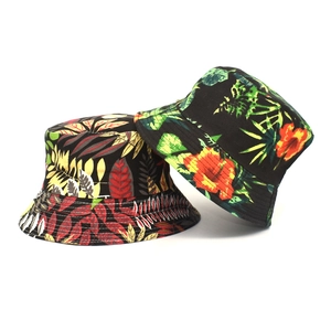 Chapeau bob d'été avec imprimés flamants roses et fleurs pour protection solaire mode