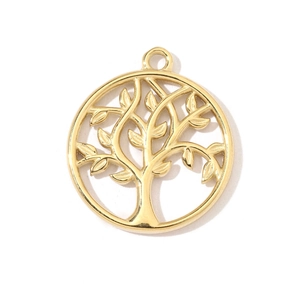 Vue détaillée du pendentif Arbre de Vie en acier inoxydable doré sur fond blanc