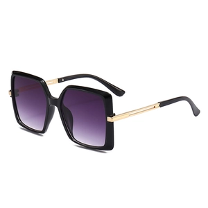 Classic square frame vintage sunglasses with purple gradient lenses and gold temples