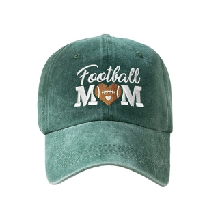 Casquette vintage verte en coton lavé avec broderie Football MOM blanche pour femme