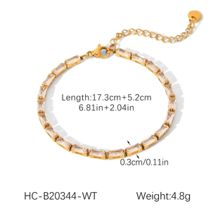 Detail of 18K gold stainless steel bracelet with square zircon and 5.2cm extension chain