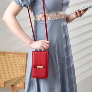 Women Quilted PU Leather Mobile Phone Bag Multilayer Crossbody Wallet With Gold Metal Buckle And Adjustable Strap