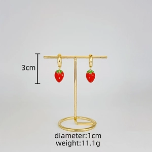 Detailed view of strawberry earrings with size dimensions and weight specifications