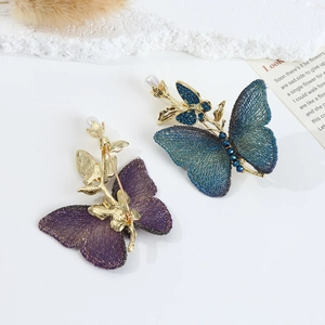 Elegant Butterfly Brooch Pin Alloy Rhinestone Faux Freshwater Pearl Mesh Fabric Gradient Insect Jewelry Vintage Gift Women