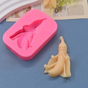 Funny banana-shaped silicone mold for DIY baking and creative cake decorating