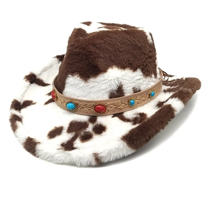 Chapeau de cowboy en peluche imprimé vache avec bandeau en cuir tressé et gemmes