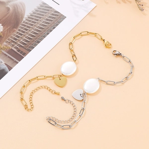 Bracelets chaîne trombone dorés et argentés avec pendentif coeur et perle de nacre