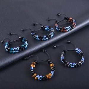 Bracciale a doppio strato malocchio con occhio di tigre blu e perle magnetiche