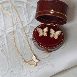 18K gold plated titanium steel butterfly necklace and earrings set with white mother of pearl