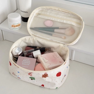 Christmas dachshund themed makeup bag with gingerbread prints and large capacity storage