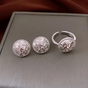 Ensemble de boucles d'oreilles et bague ajustable style français en argent avec texture