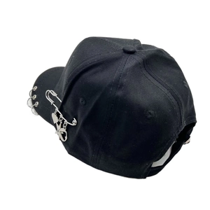 Casquette baseball noire en coton avec épingles et breloques style punk Y2K street