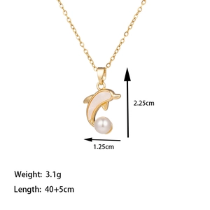 Collier dauphin doré avec incrustation de nacre et pendentif perle, 40+5cm