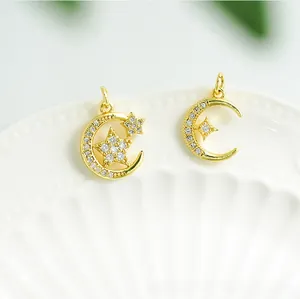 Détails de pendentifs lune et étoile dorés 18 carats avec cristaux pavés sertis