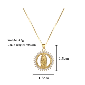 Detailed size chart for gold portrait necklace with cubic zirconia showing 40+5cm chain length