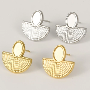 Retro stainless steel oval fan-shaped earrings in gold and silver finish for women