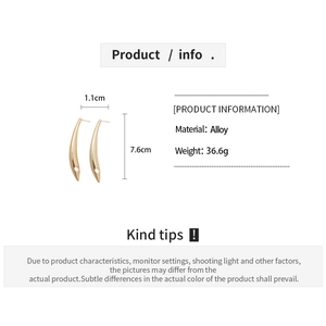 Detailed size specifications for minimalist long 18K gold plated spike earrings