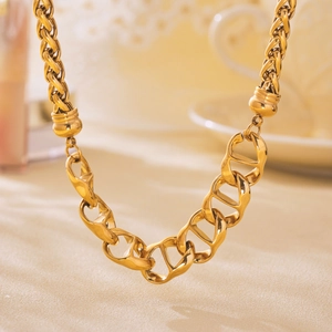 18K gold plated stainless steel pig nose chain necklace with geometric hollow links