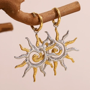 Boucles d'oreilles soleil modernes en acier inoxydable bicolore plaqué or 18 carats