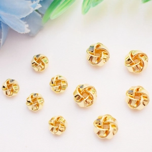 Múltiples cuentas de nudo de la suerte huecas de oro de 14K para hacer joyas de bricolaje
